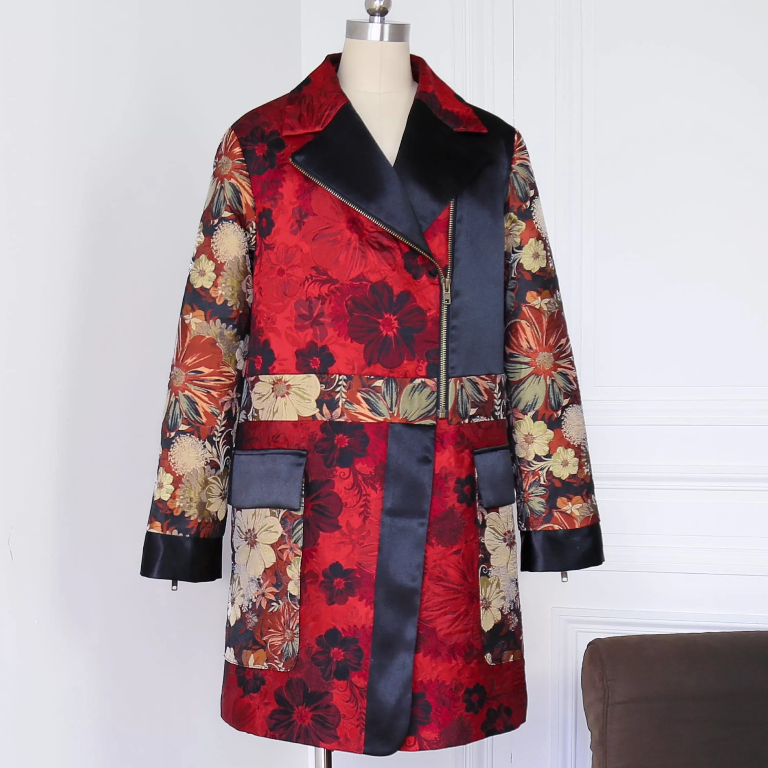 Flash Sale Laura Vita Manteau Zeus Rouge Studio